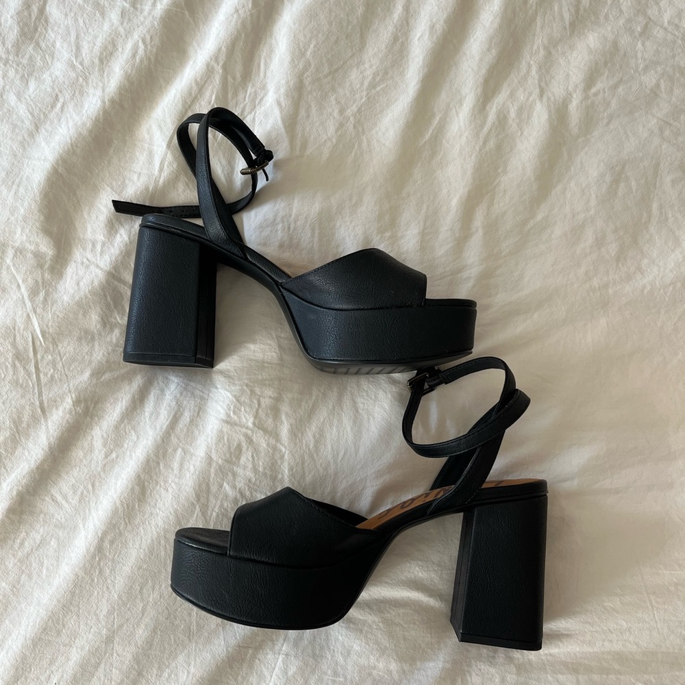 BRAND NEW Black Platform Heels size 8.5 (fits 8/8.5)